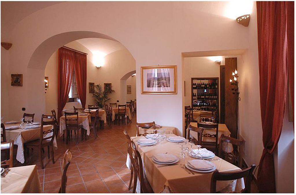 Hotel Ristorante Novecento Caserta Exterior foto